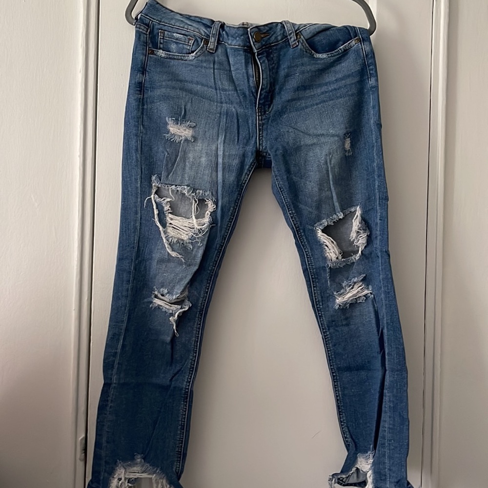 JBD Cropped Ripped Jeans